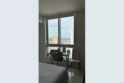 300 S Biscayne Blvd #T-3212, Miami, FL 33131 - Photo 8