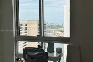 300 S Biscayne Blvd, Miami, FL 33131 - Photo 8