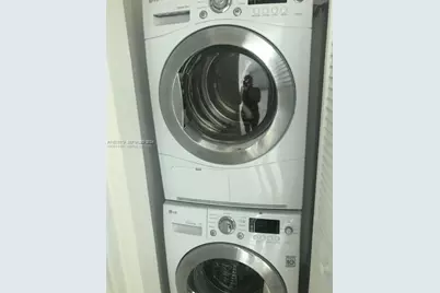 300 S Biscayne Blvd #T-3212, Miami, FL 33131 - Photo 6