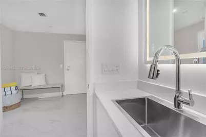 24th St Street 700 NE #4501, Miami, FL 33137 - Photo 18