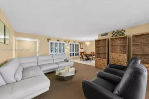 9261 SW 55th St, Cooper City, FL 33328 - Photo 2