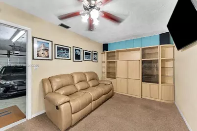 9261 SW 55th St, Cooper City, FL 33328 - Photo 14