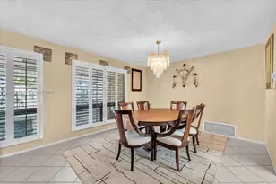 9261 SW 55th St, Cooper City, FL 33328 - Photo 16