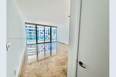1331 Brickell Bay Dr #1006, Miami, FL 33131 - Photo 4