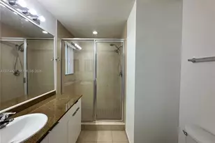 324 NE 3rd St, Hallandale Beach, FL 33009 - Photo 26