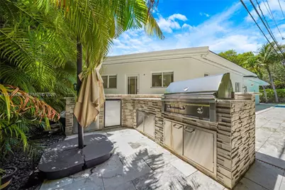 711 Sunset Dr, Coral Gables, FL 33143 - Photo 32