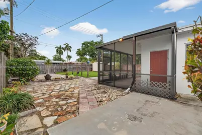 1419 Harding St, Hollywood, FL 33020 - Photo 30