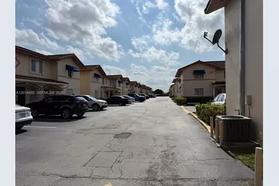 2212 W 74th St #201-28, Hialeah, FL 33016 - Photo 16