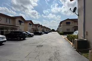 2212 W 74th St, Hialeah, FL 33016 - Photo 12