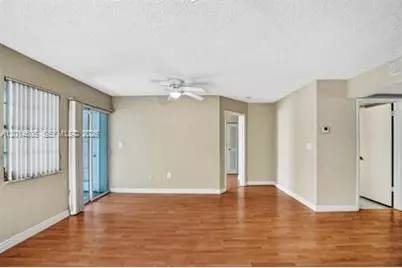2871 N Oakland Forest Dr #210, Oakland Park, FL 33309 - Photo 12