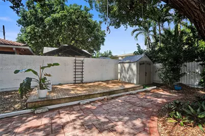 2420 SW 16th St, Miami, FL 33145 - Photo 30