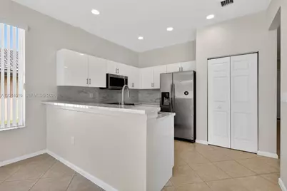 16398 SW 27th St, Miramar, FL 33027 - Photo 14