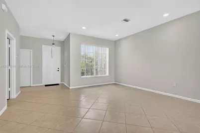16398 SW 27th St, Miramar, FL 33027 - Photo 8