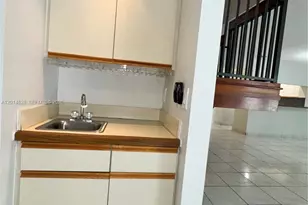 4745 NW 98 Pl, Doral, FL 33178 - Photo 10