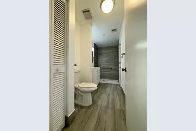 4745 NW 98th Pl, Doral, FL 33178 - Photo 14