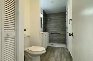 4745 NW 98 Pl, Doral, FL 33178 - Photo 14