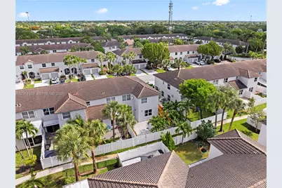 16864 SW 1st Pl, Pembroke Pines, FL 33027 - Photo 30