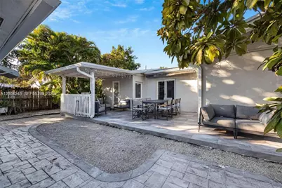 1946 SW 20th St #1946, Miami, FL 33145 - Photo 30