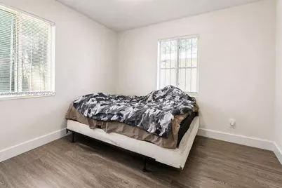 1631 NW 114th St, Miami, FL 33167 - Photo 10