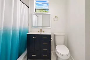 1631 NW 114th St, Miami, FL 33167 - Photo 8