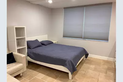 2780 NE 183rd St #1, Aventura, FL 33160 - Photo 1