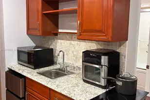 2780 NE 183rd St, Aventura, FL 33160 - Photo 6