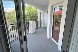 3165 NE 184th St, Aventura, FL 33160 - Photo 14