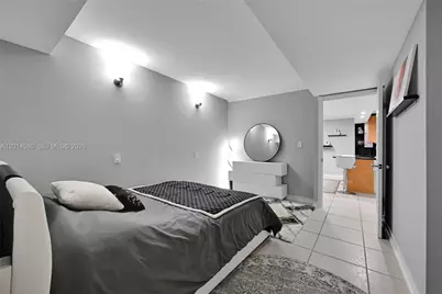 6039 Collins Ave #621, Miami Beach, FL 33140 - Photo 18