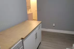2530 NW 17th St, Fort Lauderdale, FL 33311 - Photo 8