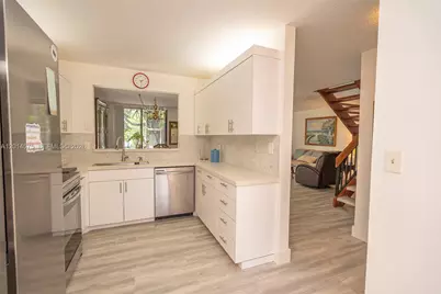 3350 Torremolinos Ave #F-40, Doral, FL 33178 - Photo 22