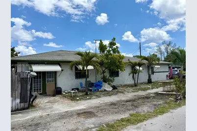 141 SW 2nd St, Deerfield Beach, FL 33441 - Photo 2