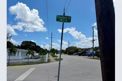 141 SW 2nd St, Deerfield Beach, FL 33441 - Photo 8