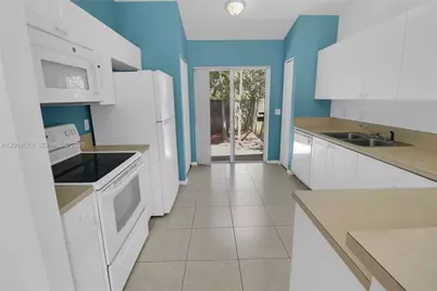 117 SE 3rd Ave #9, Hallandale Beach, FL 33009 - Photo 10