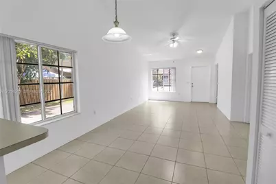 117 SE 3rd Ave #9, Hallandale Beach, FL 33009 - Photo 4