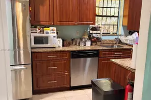3721 SW 104th Ct, Miami, FL 33165 - Photo 14