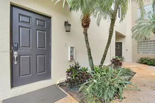 16339 Malibu Dr, Weston, FL 33326 - Photo 4