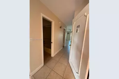 18707 NE 2nd Ave #918, Miami, FL 33179 - Photo 4