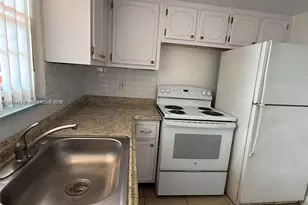 18707 NE 2nd Ave, Miami, FL 33179 - Photo 2