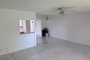 272 Dorset G, Boca Raton, FL 33434 - Photo 10