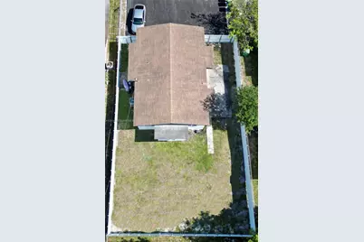 2480 NW 139th St, Opa Locka, FL 33054 - Photo 4