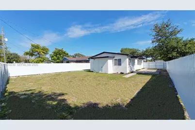 2480 NW 139th St, Opa Locka, FL 33054 - Photo 2