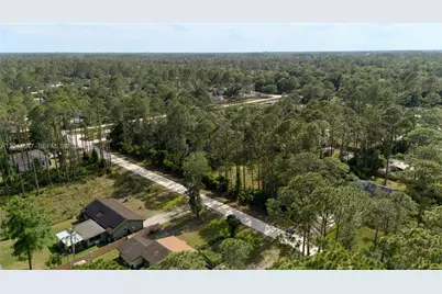 2124 E Parkway, Deland, FL 32724 - Photo 6