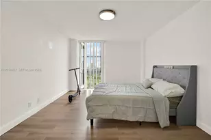 20335 W Country Club Dr, Aventura, FL 33180 - Photo 22