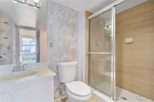 20335 W Country Club Dr, Aventura, FL 33180 - Photo 10