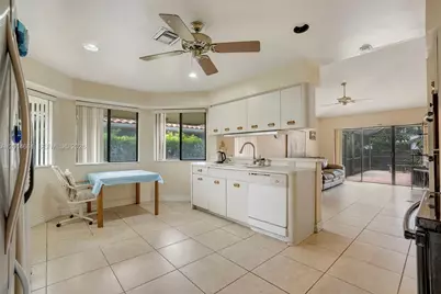 7451 NW 40th St, Lauderhill, FL 33319 - Photo 10