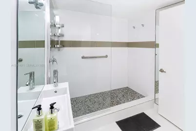 6917 Collins Ave #614, Miami Beach, FL 33141 - Photo 24