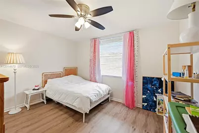 3640 Whitehall Dr #406, West Palm Beach, FL 33401 - Photo 12