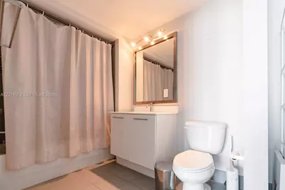 92 SW 3rd St #1812, Miami, FL 33130 - Photo 6