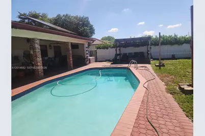8882 SW 1st Pl, Coral Springs, FL 33071 - Photo 2
