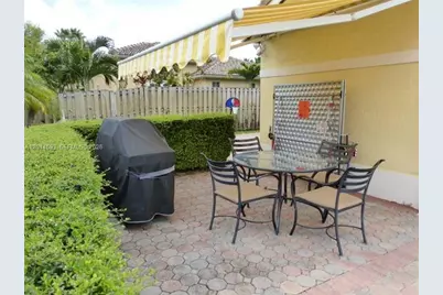 9026 SW 160th Ter, Palmetto Bay, FL 33157 - Photo 10